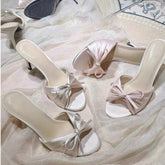 Butterfly-kont Pleated Thin Low Heel