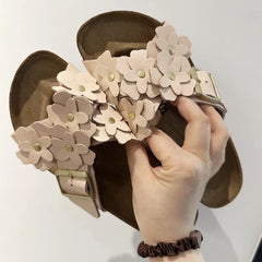 Floral Decoration Platform Slippers Luxury Metal Buckle Design Flat Sandalias Outdoor Sandals Beach Shoes