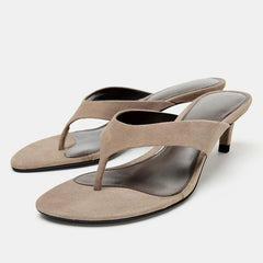 Luxury Designer Faux Suede Slippers Round-Toe Flip-Flops Comfort High-Heeled Sandals for Ladies Beach Shoes