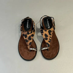 Metal Decoration Design Brand Slippers Clip Toe Slide Sandal Comfort Non-Slip Vacation Beach Flip-flop