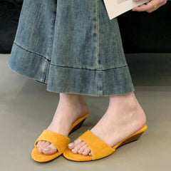 High Quality Satin Shallow Sandals Pointed Toe Wedge Designer Brand Slide Sandals Open Toe Beach Shoes