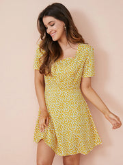 Floral Print Keyhole Back Short Sleeve Sqaure Collar Dress