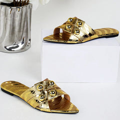 Pointed Toe Metal Decoration Flat Sandals 43 Large Size Open-toe Sandals Comfortable Non-slip Vacation Beach Shoes