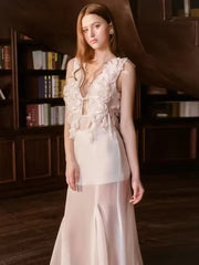 Charming Deep V-Neck Ruffled Flower Mesh Design Sleeveless Dress