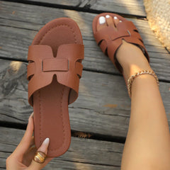 Brown Black Slippers Luxury Trend Outdoor Flat Slippers Female Beach Sandals Brand Designer Shoes