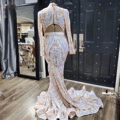 O Neck Backless Long Sleeves Sequined Prom Dresses