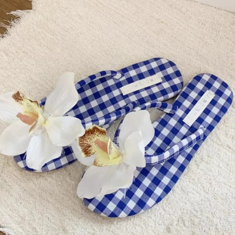 Detachable Butterfly Orchid Decoration Flat Slippers Clip Toe Flip Flops Elegant Comfort Hawaiian Vacation Beach Shoe