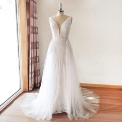 Elegant lining Sequins Sleeveless Mermaid Skin V-Neck Wedding Dress