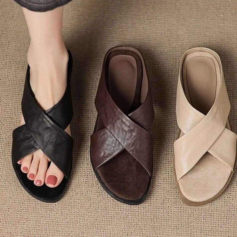High Quality Flat Slippers Pointed Toe Cross Tied Brand Designer Slippers Comfort Open Toe Non Slip Beach Sandals