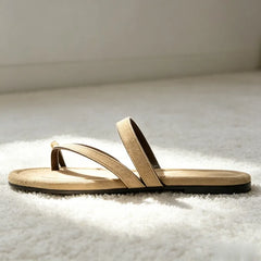 High Quality Faux Suede Flat Sandals Metal Applique Detail Designer Shoe Comfortable Round-toe Clip Toe Flip Flops