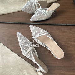 Popular White Embroidery Lace Heel