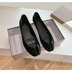 Arrival Patent Leather Inner Heightening Splite-Toe Shoes
