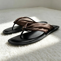 Comfortable Mesh-design Flat Sandals for Clip Toe Beach Flip-flops Light Non-slip Comfortable Shoes